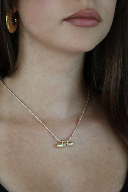 Collier Lucas
