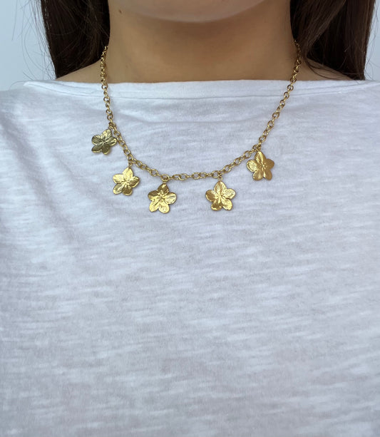 COLLIER VICTORIA