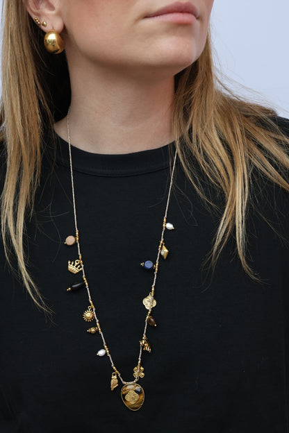 Collier Sarah
