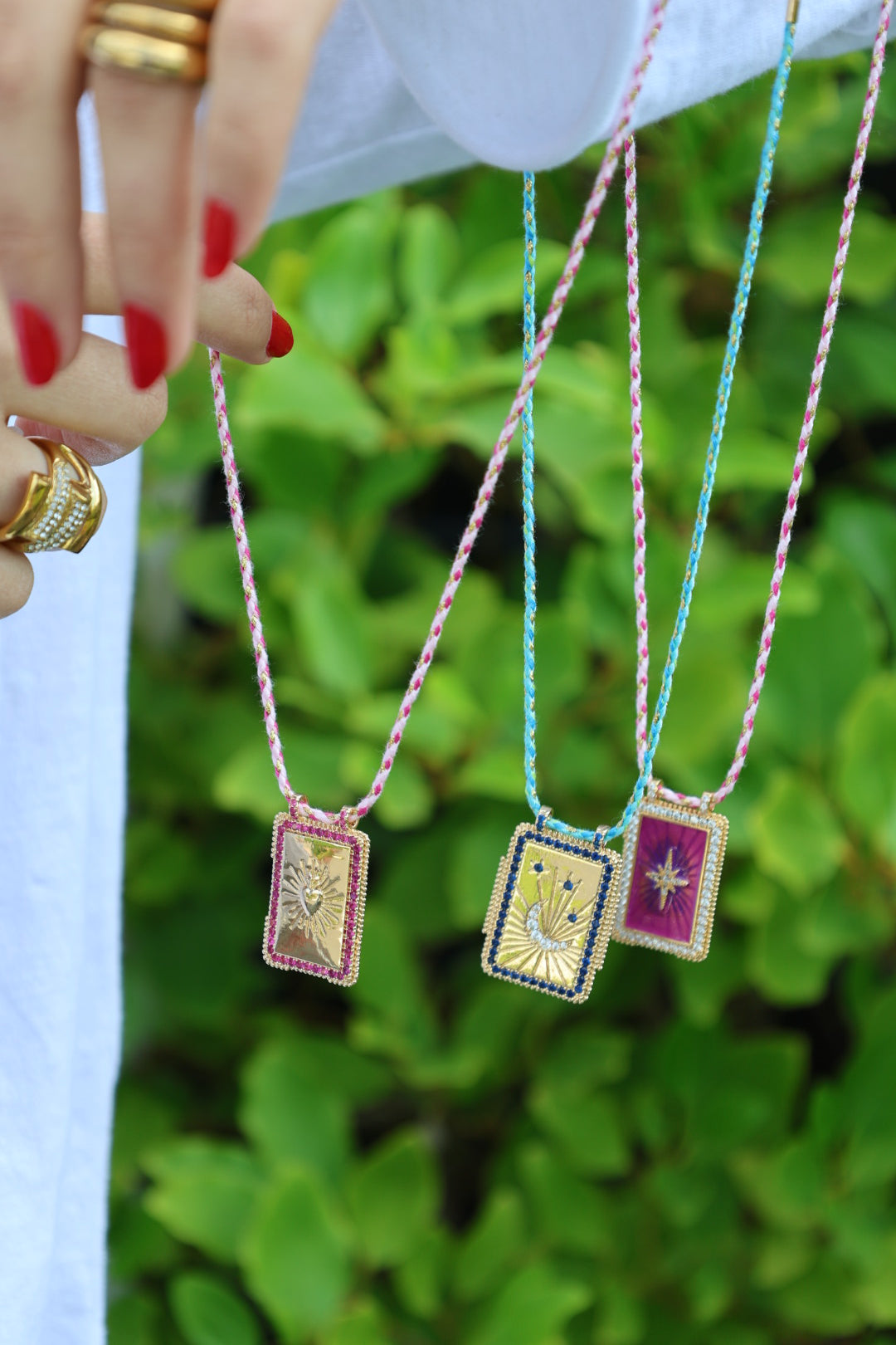 COLLIER JO
