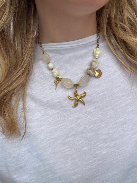 COLLIER SELINA
